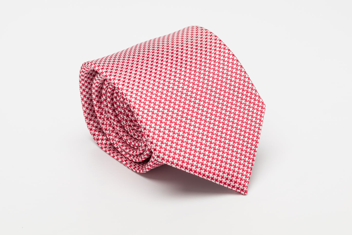 Pink houndstooth